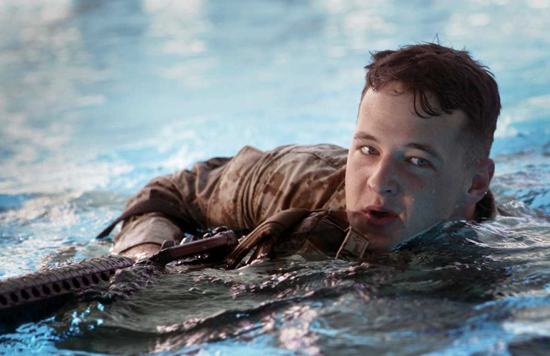 Đặc nhiệm hải quân Mỹ: Bơi phải giỏi hơn đi bộ